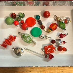 Christmas jewelry Tree beads and stones, red and green